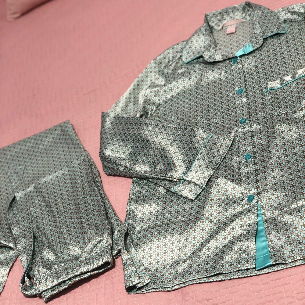 🎀 VS Silky PJ Set 🎀 size xsmall